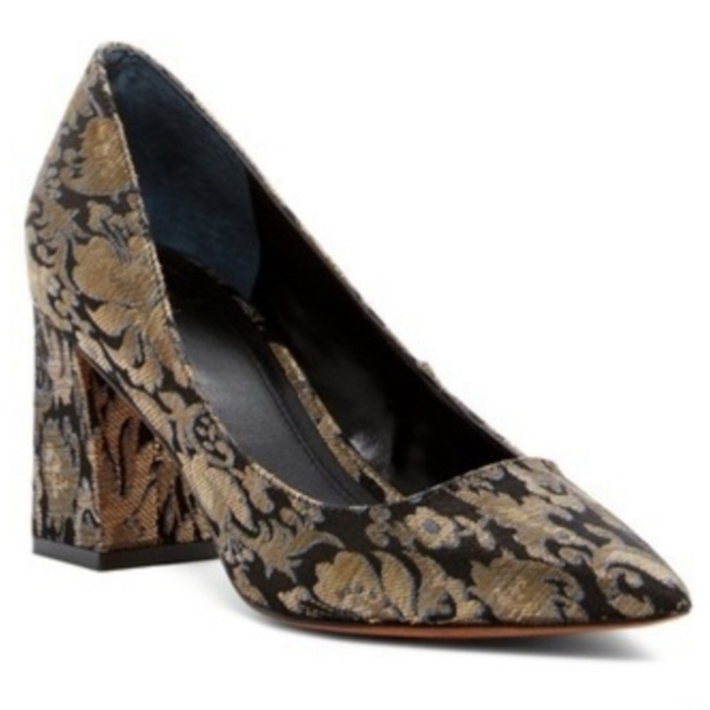 🍄 Marc Fisher Pumps Black Gold
Chunky Heels
